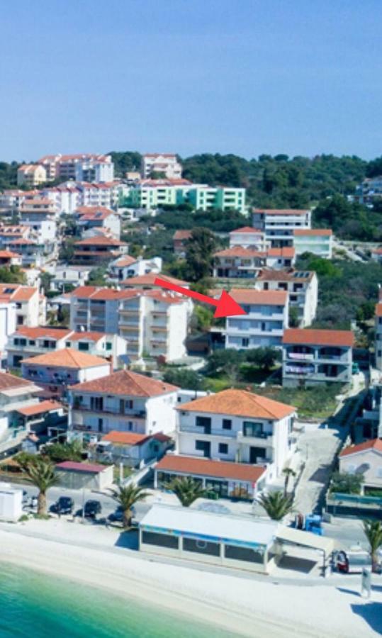 Copacabana Beach Apartments Trogir Eksteriør billede